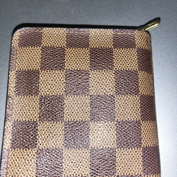 Louis Vuitton Disc.Damier Ebene Compact Zip Wallet - Picture 7 of 16